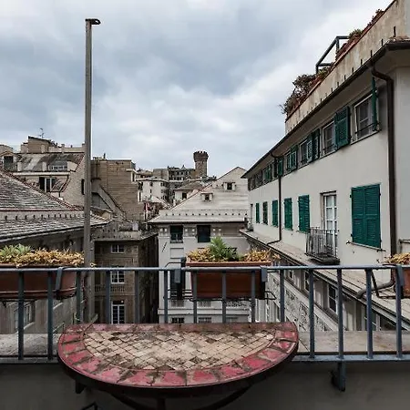 Attico Palazzo Giustiniani Panzió 3*